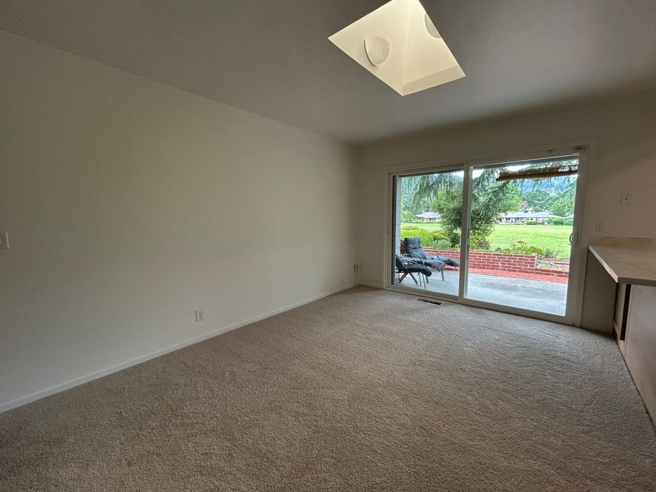 7588 Oak Leaf Dr - Photo 7 of 21