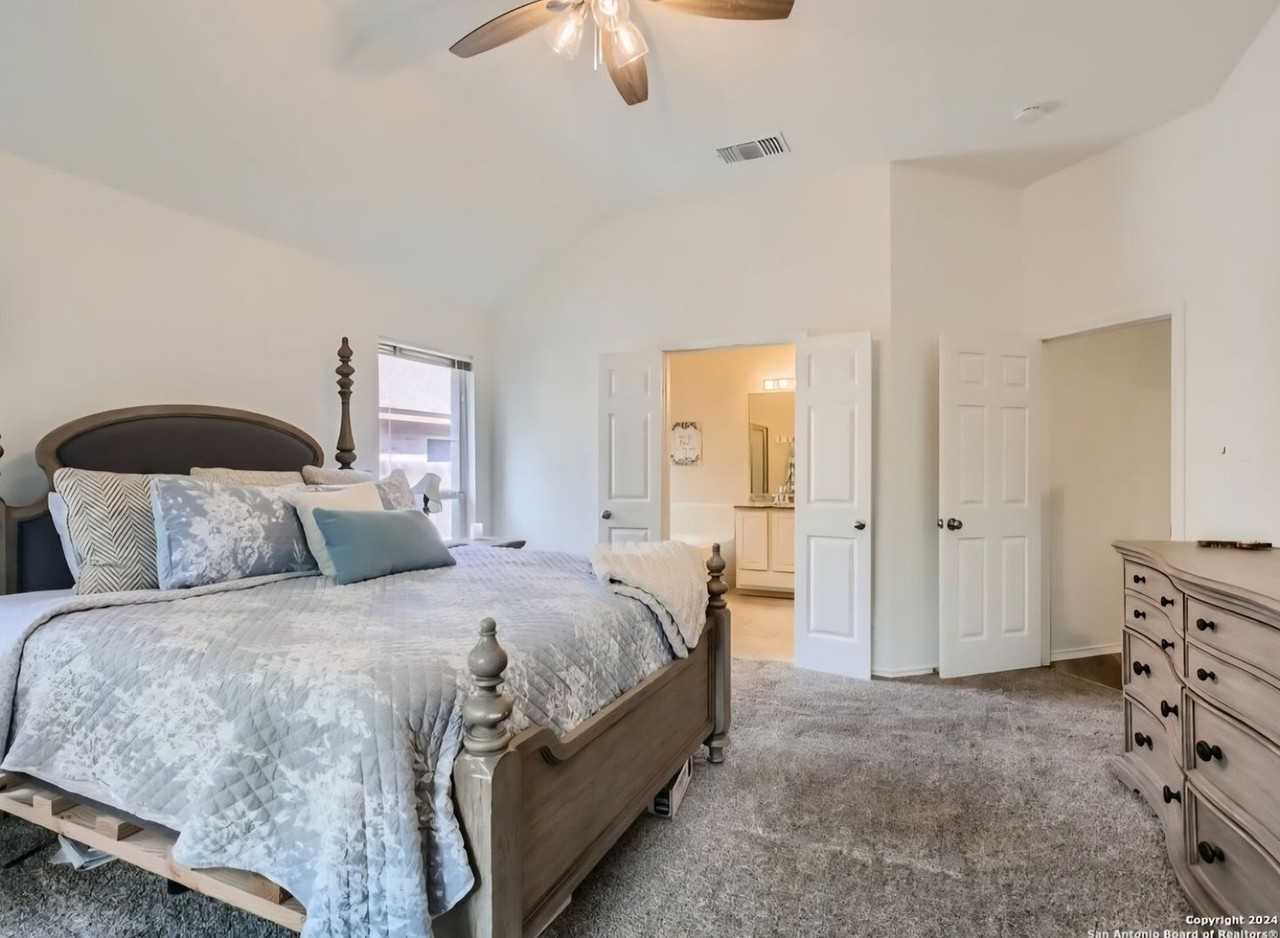 2723 Montebello - Photo 6 of 31