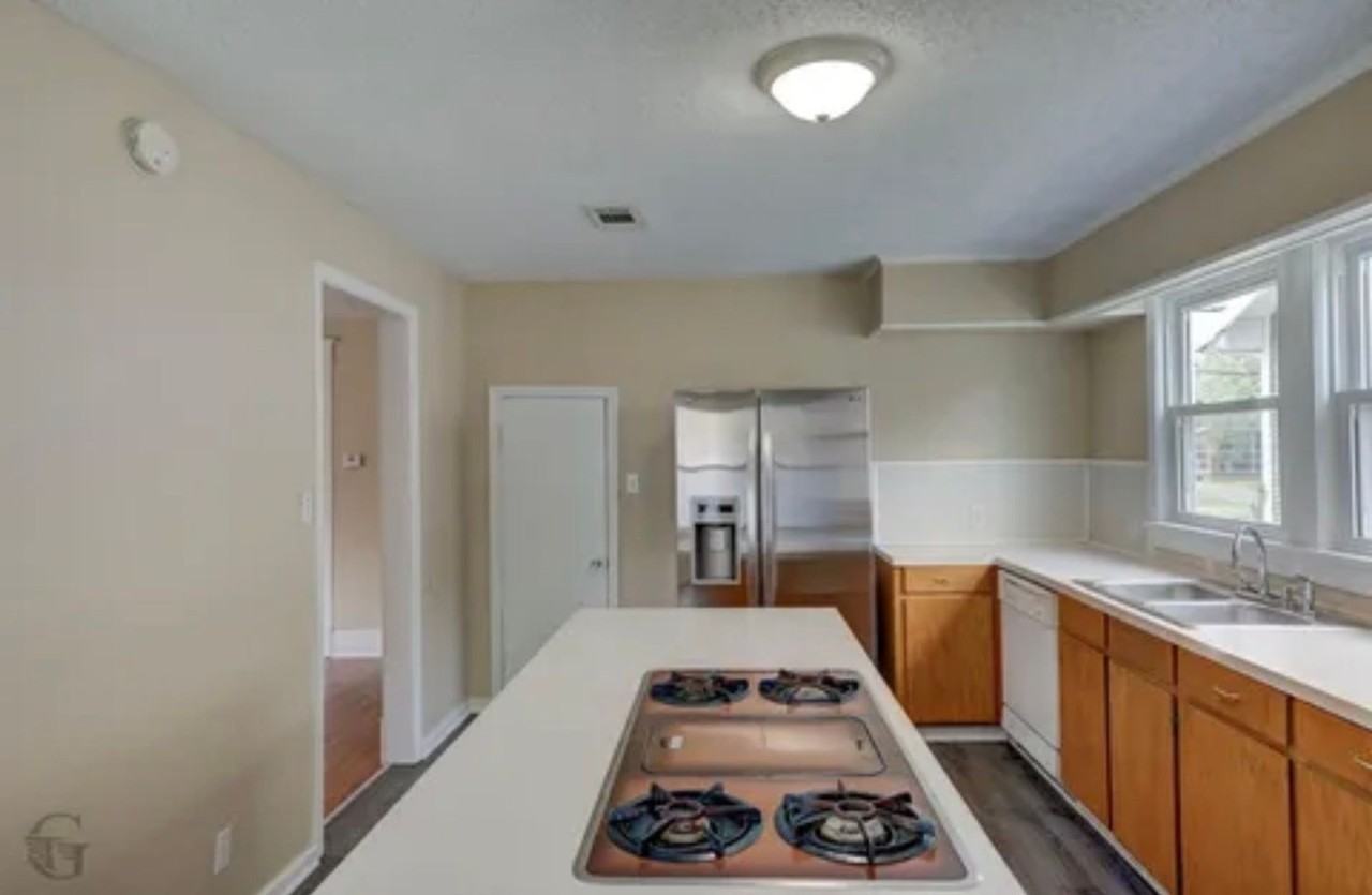 806 Ratcliff St - Photo 3 of 14