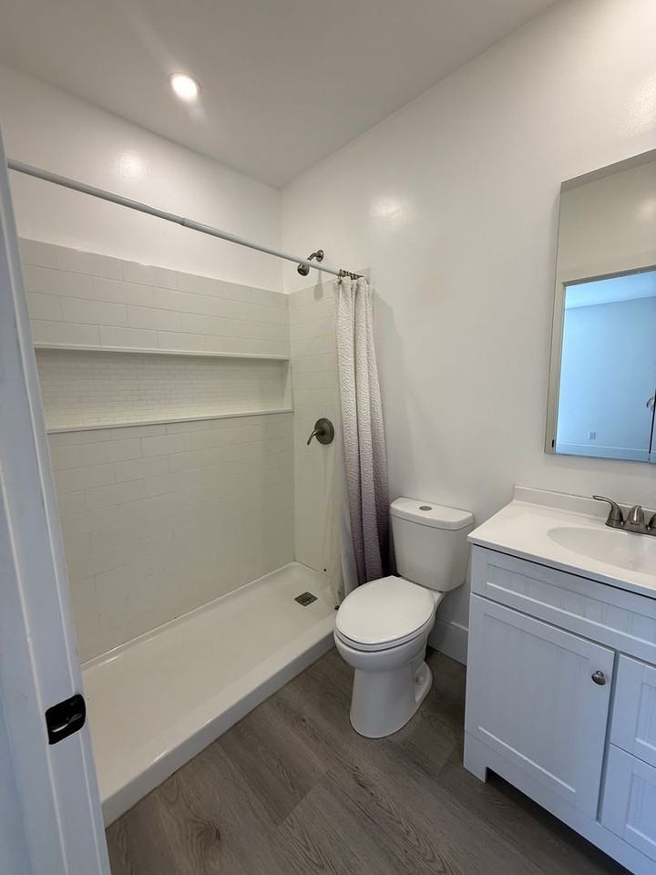 10467 Eton Ave - Photo 4 of 4