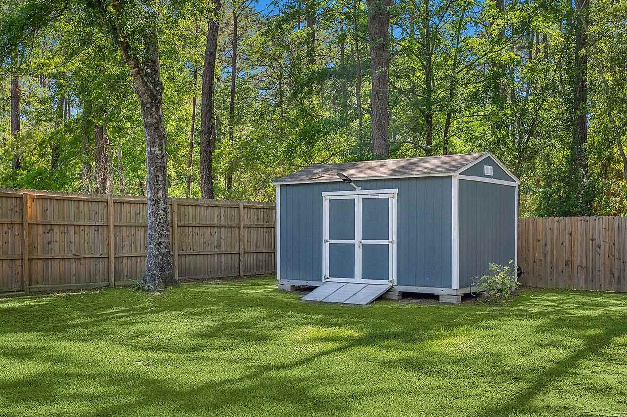 12099 Jones Rd - Photo 4 of 29
