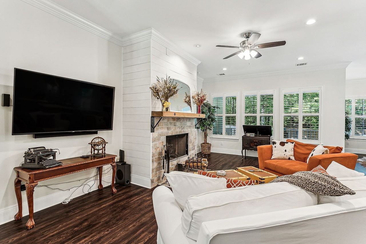 12099 Jones Rd - Photo 5 of 29