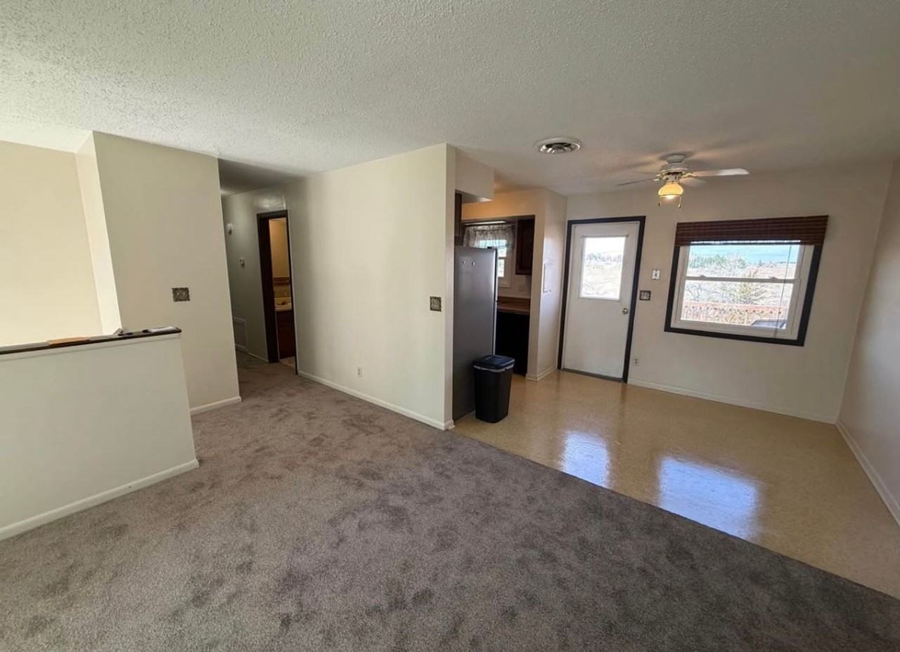 304 Milky Way Dr - Photo 4 of 17