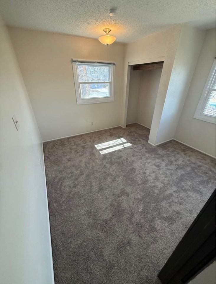 304 Milky Way Dr - Photo 6 of 17