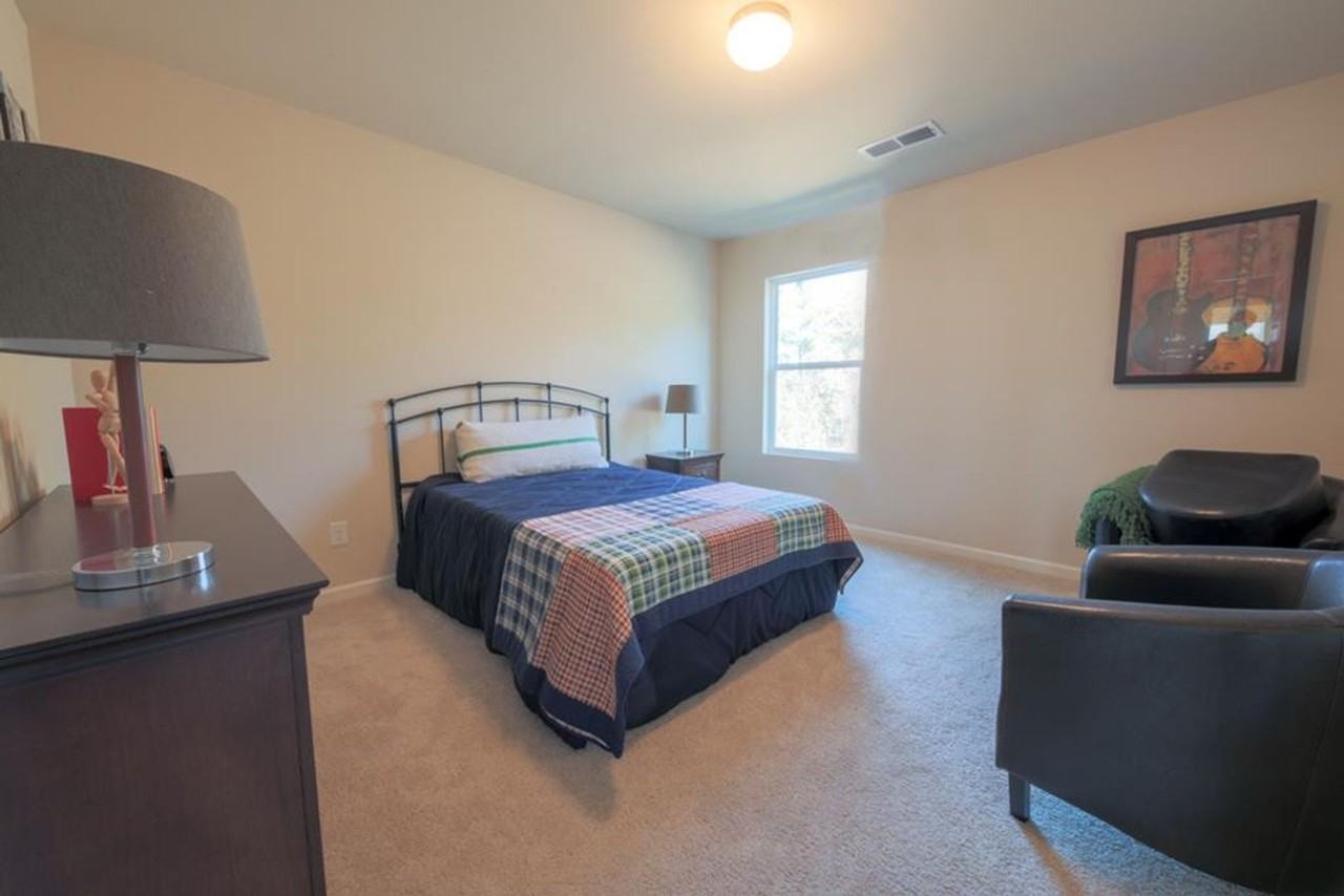 5036 Vine Ln - Photo 5 of 29