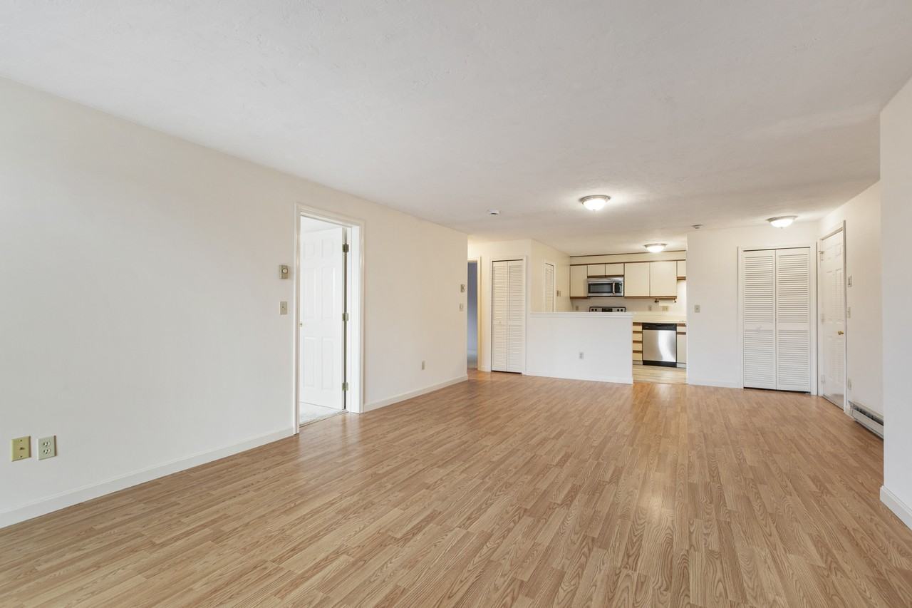 11 Gibbs St #I - Photo 3 of 19