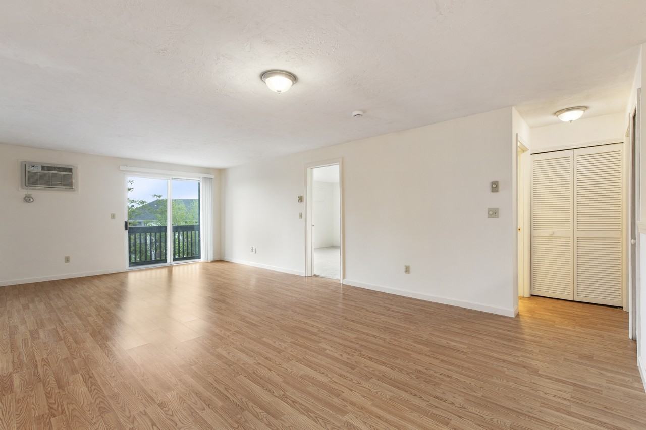 11 Gibbs St #I - Photo 4 of 19