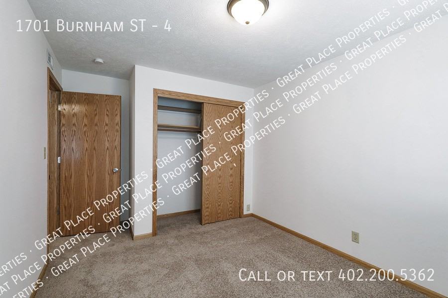 1701 Burnham St #4 - Photo 4 of 27