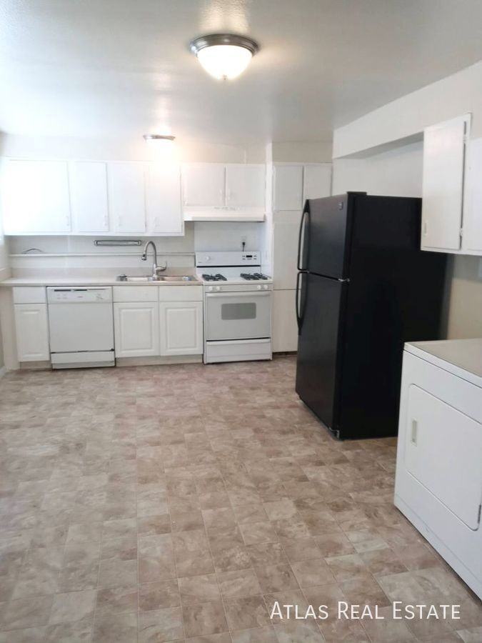 2602 E Dale St #1 - Photo 2 of 5