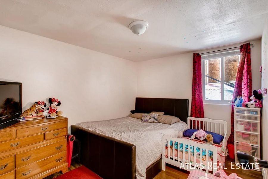 1715 Chester St #4 - Photo 4 of 7