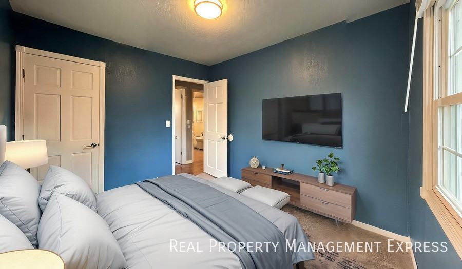 808 S Glendale Ave - Photo 2 of 27