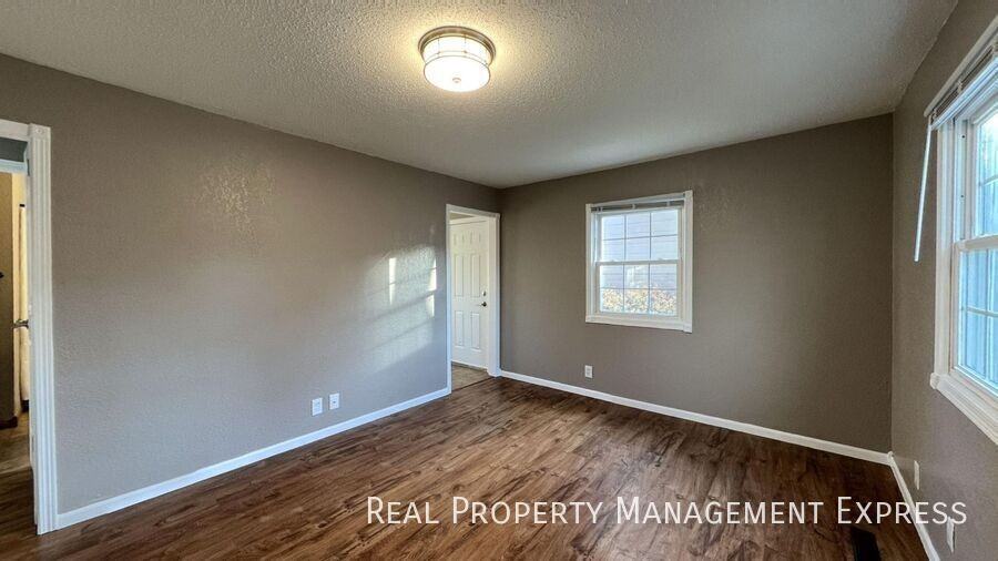 808 S Glendale Ave - Photo 5 of 27