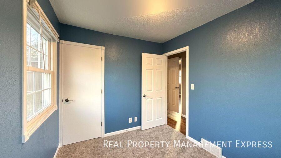 808 S Glendale Ave - Photo 7 of 27