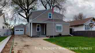411 S Willow Ave - Photo 1 of 1