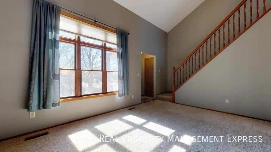 4712 E Blazewood Dr - Photo 5 of 17