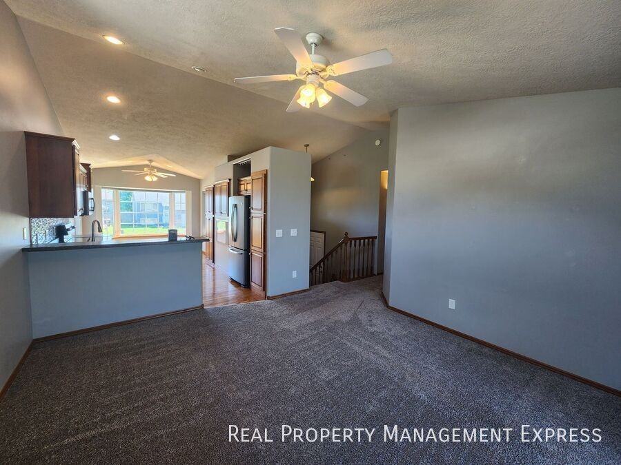 4809 S Emma Ln - Photo 4 of 14