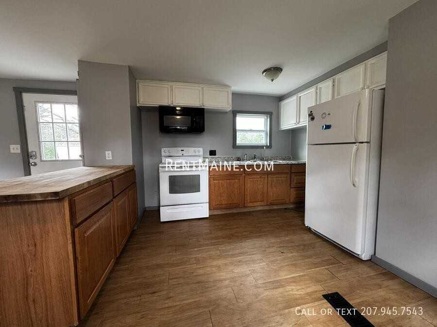 82 Park Dr - Photo 2 of 12