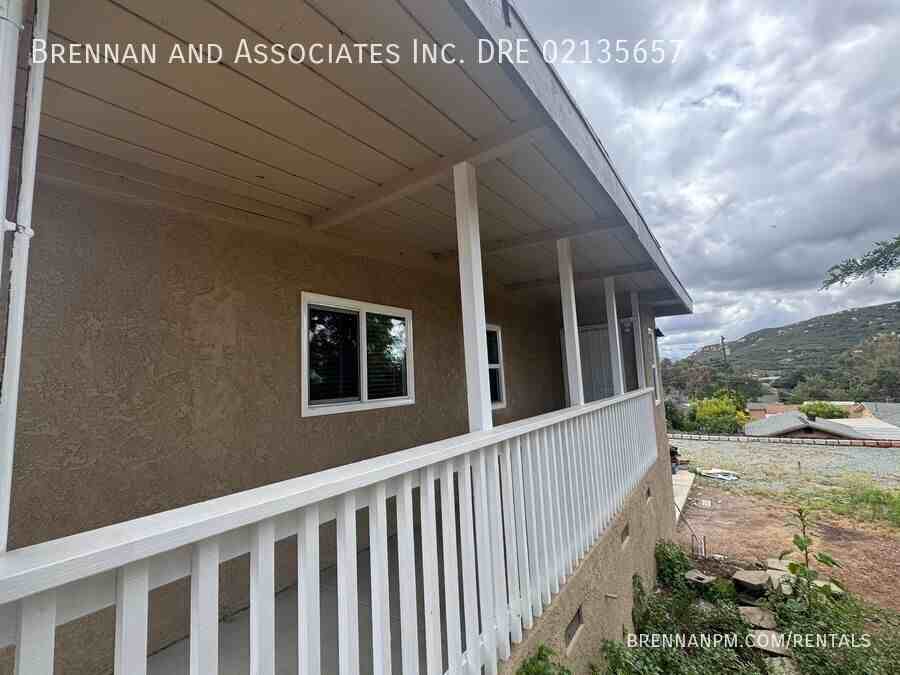 330 Lento Ln - Photo 3 of 34