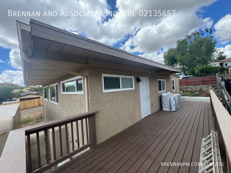 330 Lento Ln - Photo 5 of 34
