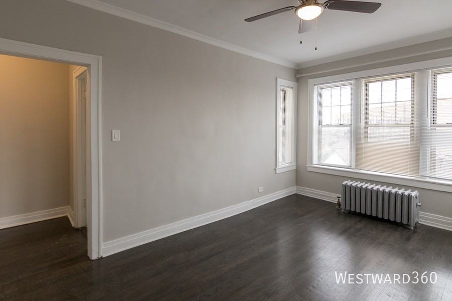 3126 W Eddy St #3 - Photo 3 of 9