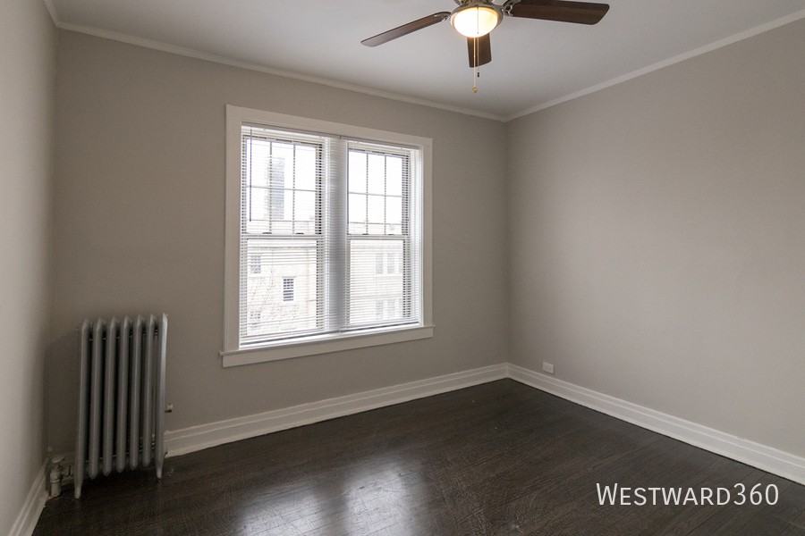 3126 W Eddy St #3 - Photo 4 of 9