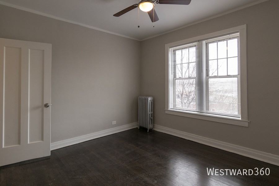 3126 W Eddy St #3 - Photo 5 of 9