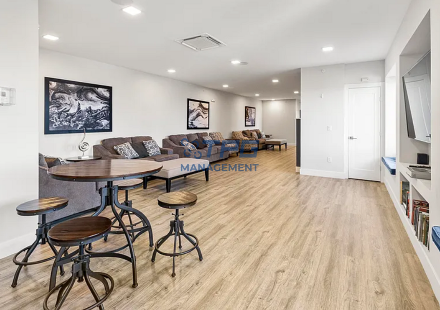 62 69th St #203 - Photo 3 of 16