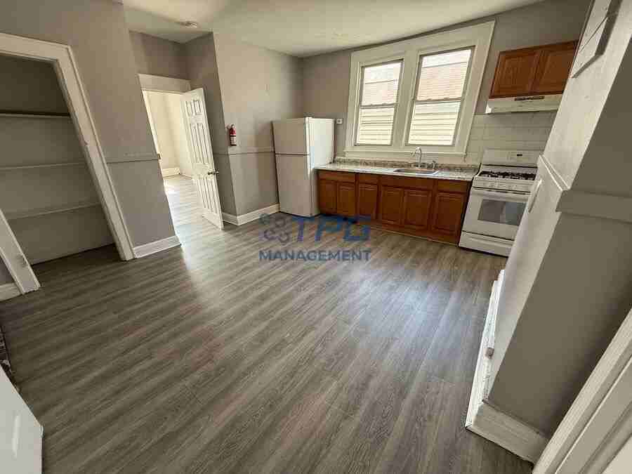 96 Summer Ave #2 - Photo 2 of 9