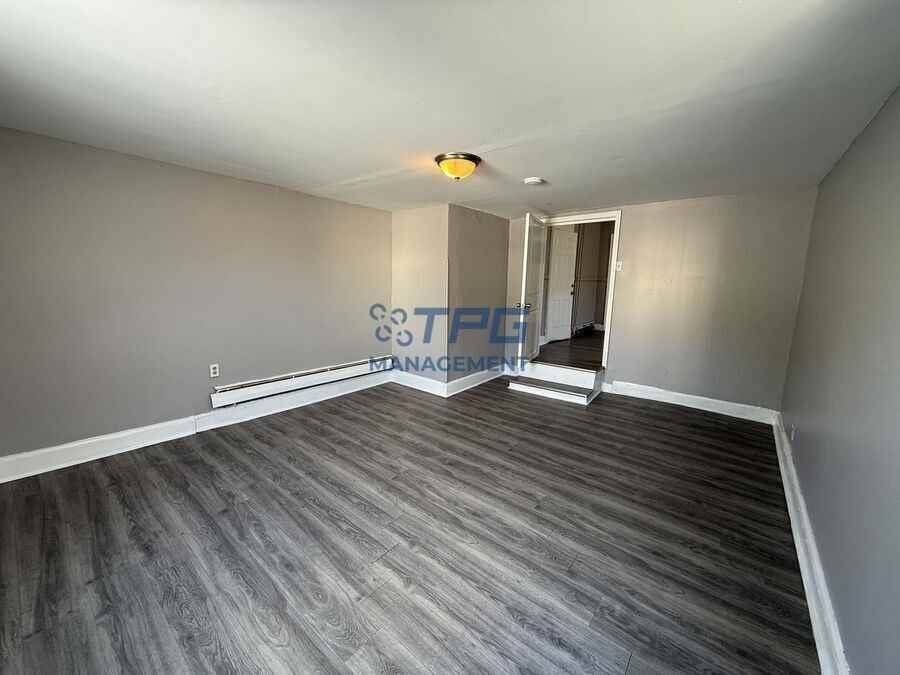 96 Summer Ave #2 - Photo 4 of 9