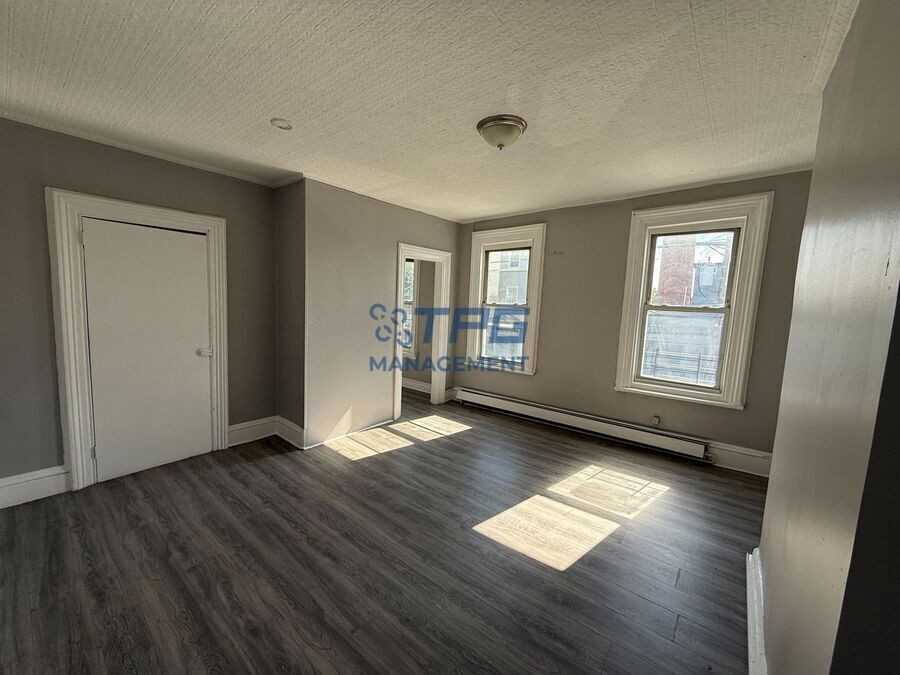 96 Summer Ave #2 - Photo 6 of 9