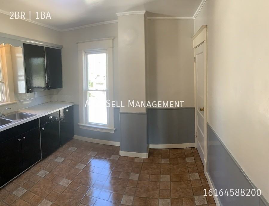 733 Olympia St Sw #2 - Photo 2 of 10