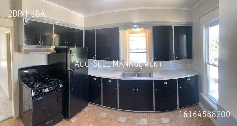 733 Olympia St Sw #2 - Photo 4 of 10