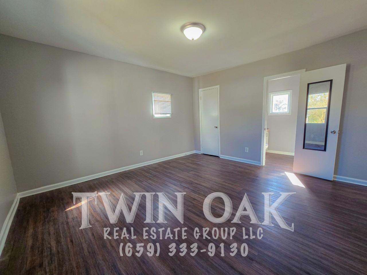 1109 12th Ave - Photo 7 of 20
