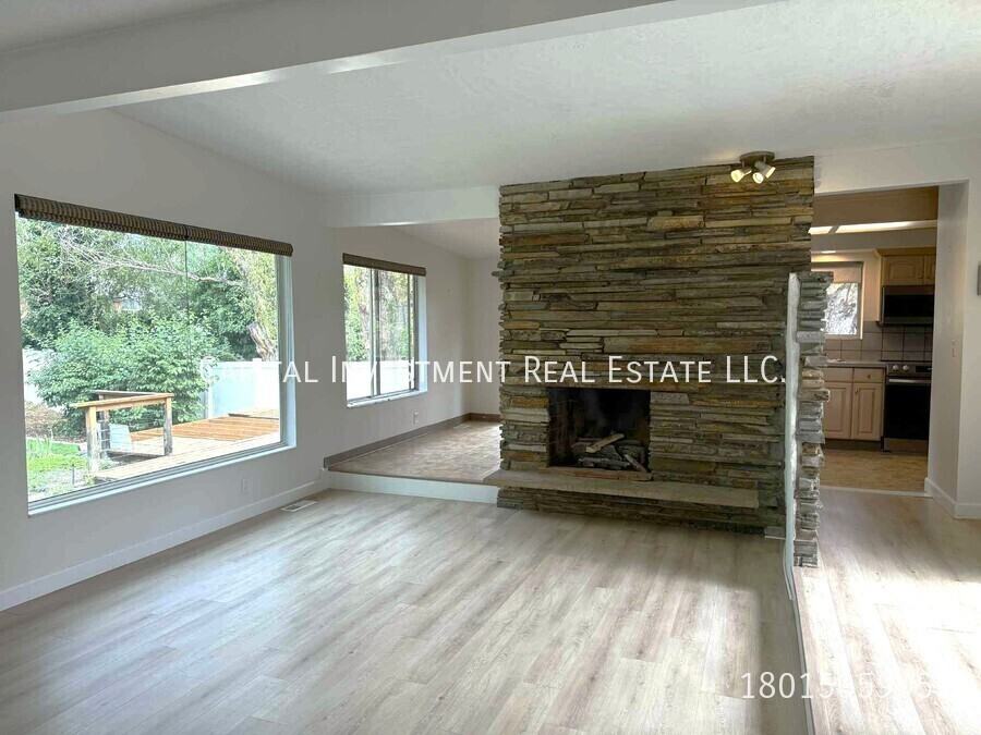 389 E Meadow Rd - Photo 6 of 23