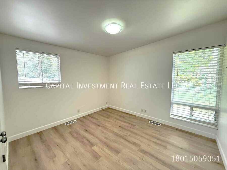 389 E Meadow Rd - Photo 7 of 23