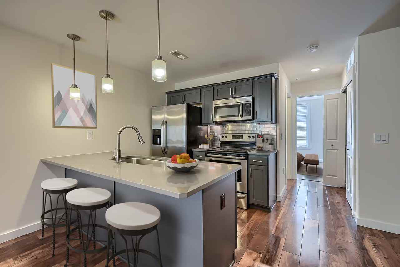 3037 W Master St #A - Photo 5 of 36