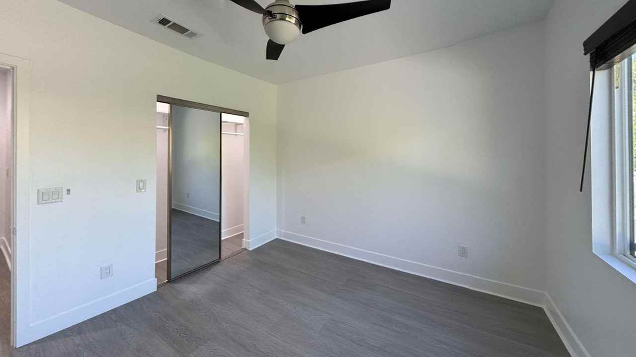 1206 N Alexandria Ave - Photo 6 of 21