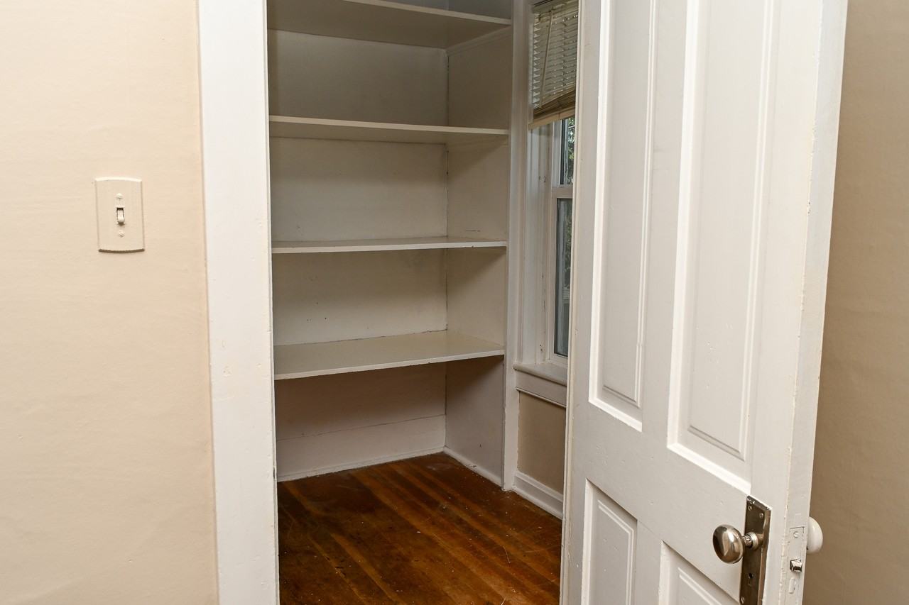 411 S Main St - Photo 6 of 15