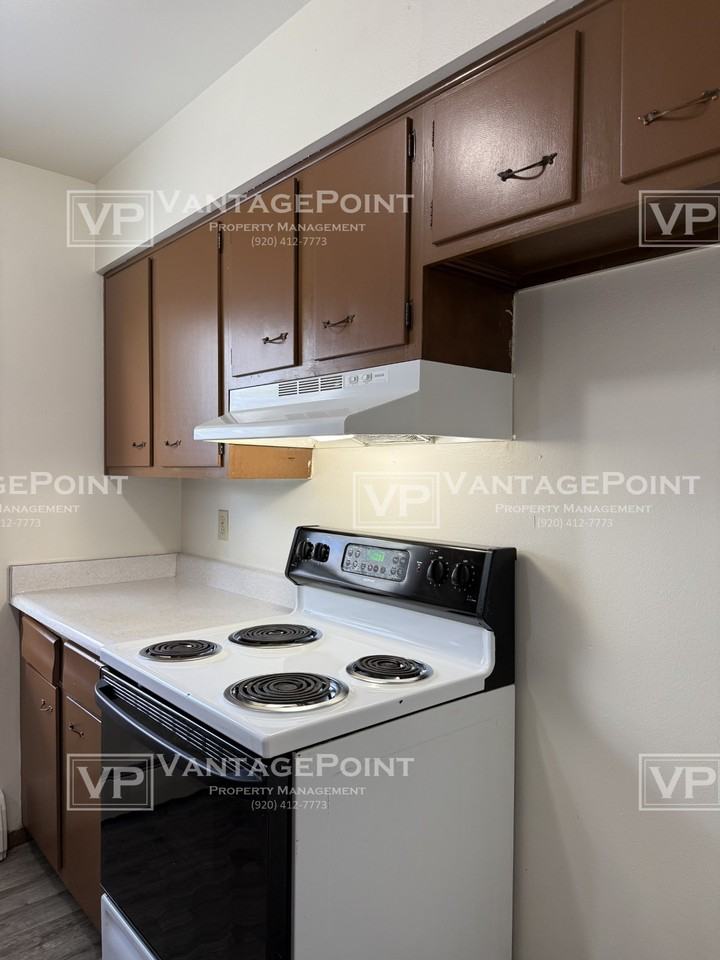1269 Shawano Avenue - Photo 6 of 13
