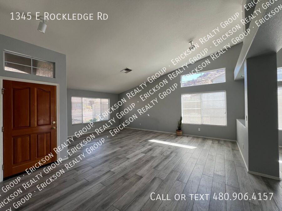 1345 E Rockledge Rd - Photo 5 of 40