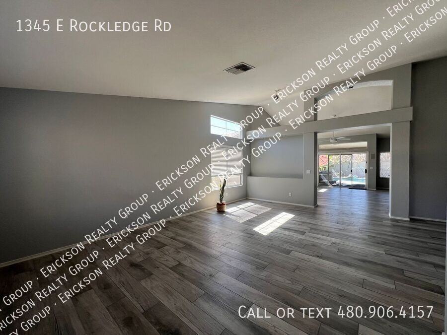 1345 E Rockledge Rd - Photo 7 of 40