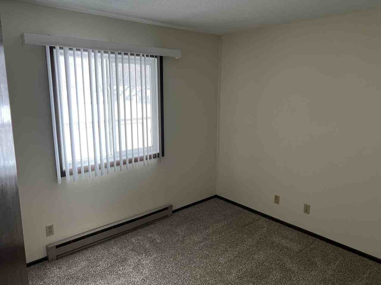 365 Baldwin Ave NW - Photo 3 of 26