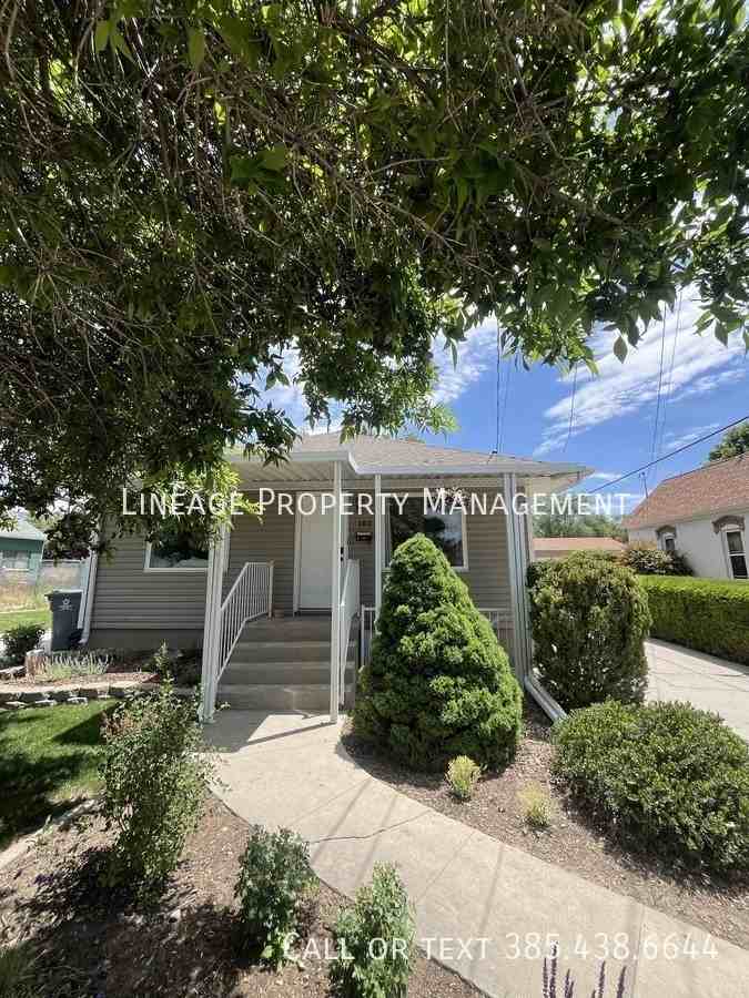 182 N 100 W #B - Photo 7 of 9