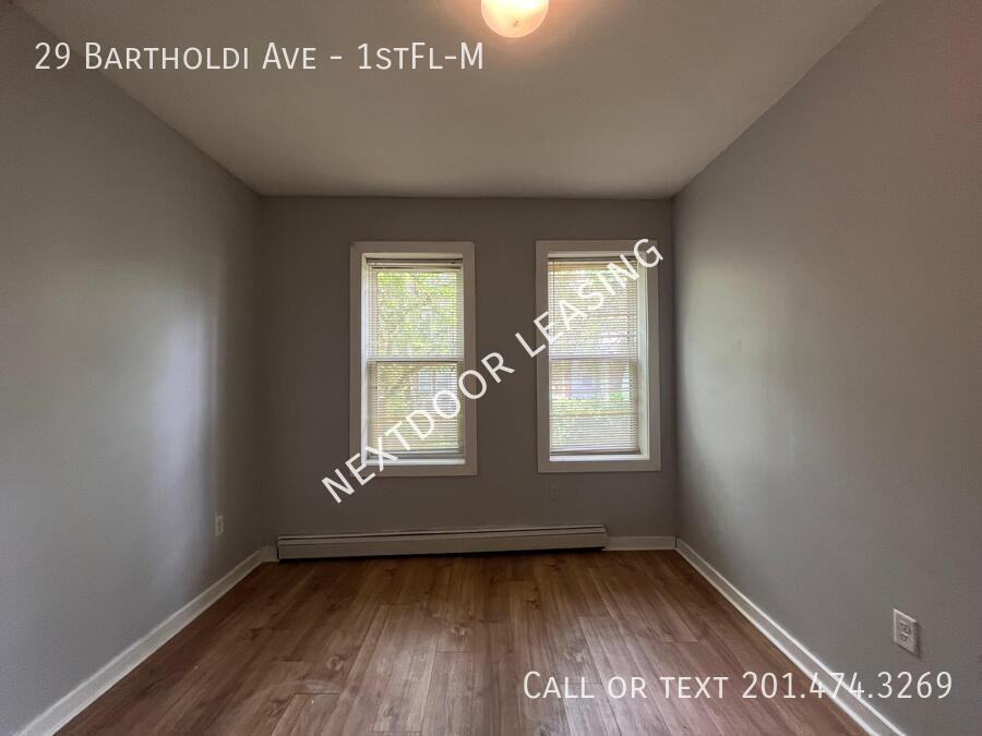 29 Bartholdi Ave #1stFLM - Photo 6 of 11