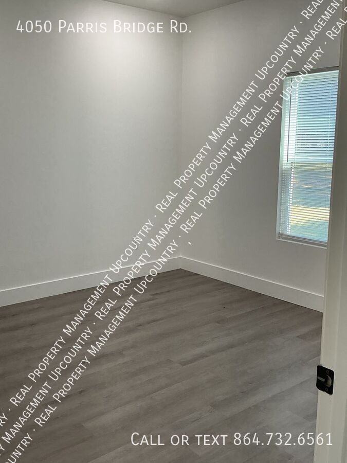 4050 Parris Bridge Rd - Photo 4 of 17