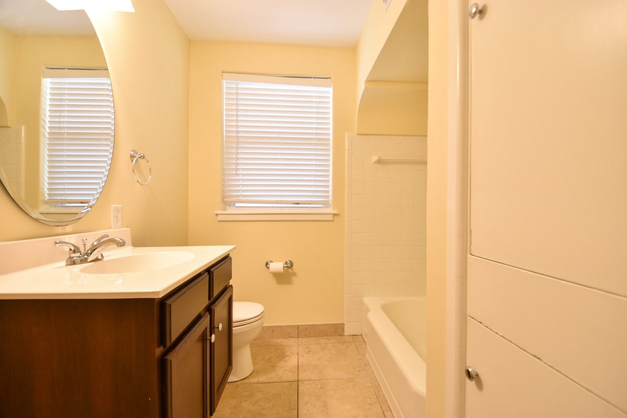 3911 Bauvais Street - Photo 7 of 10