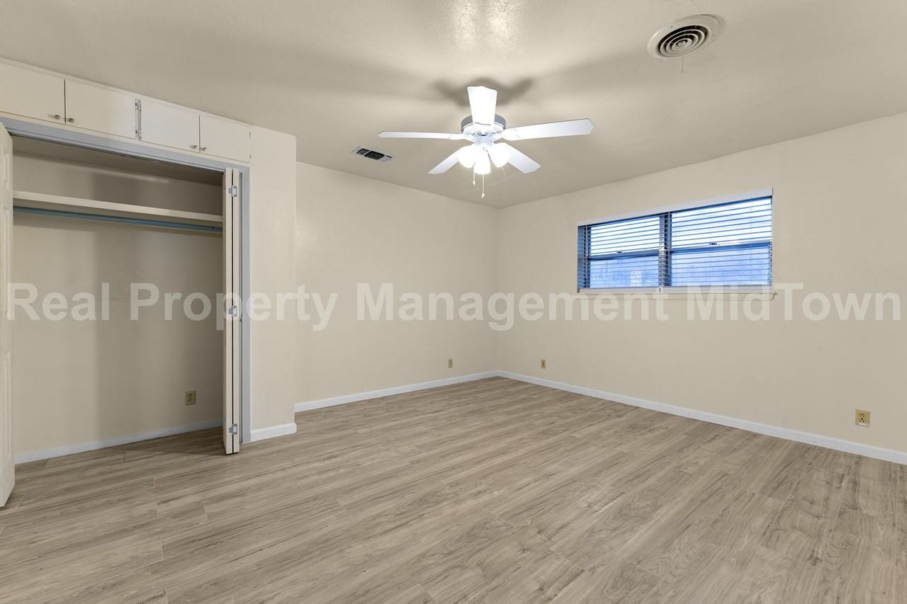 5308 Norma St - Photo 6 of 19