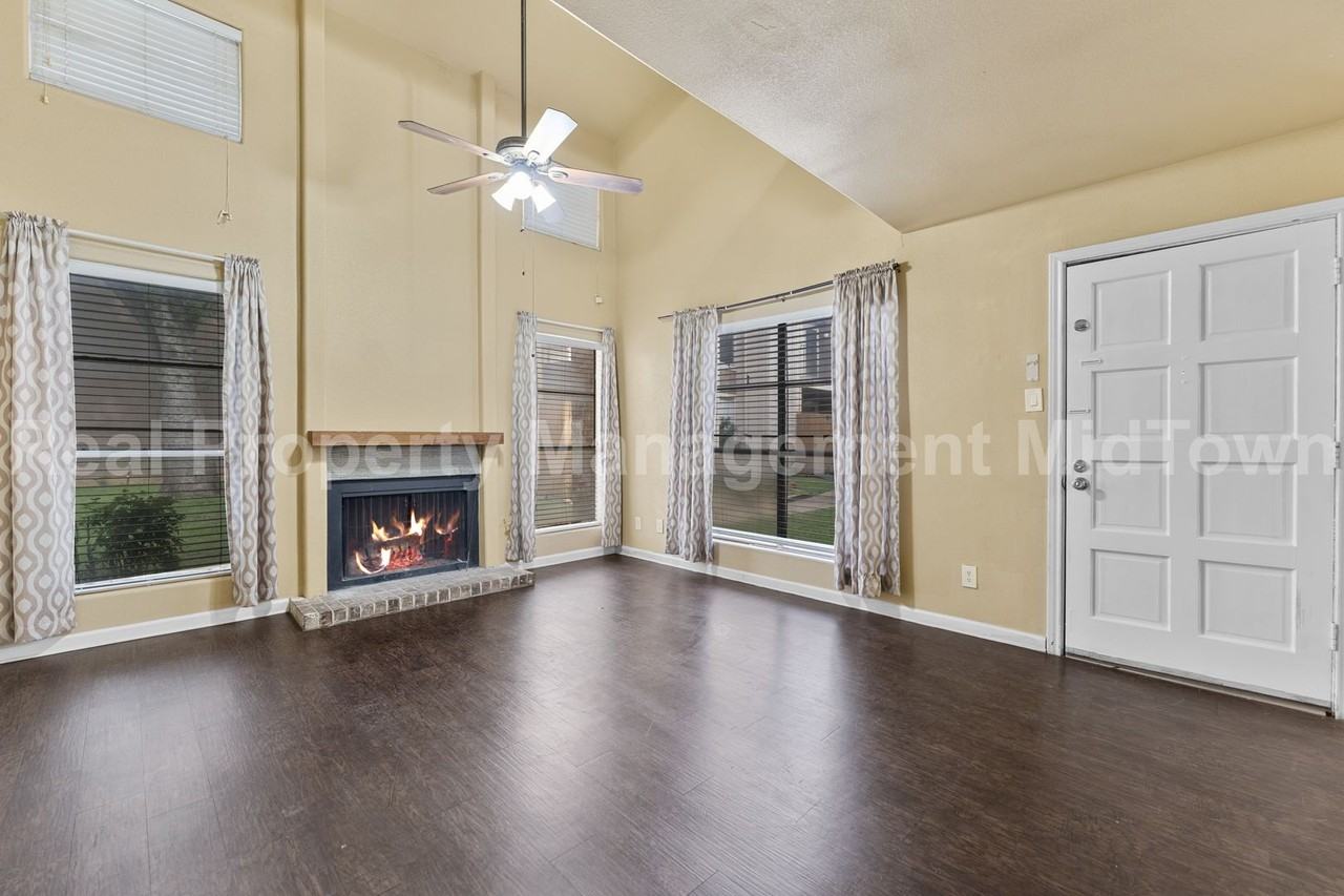 5516 Boca Raton Blvd #310 - Photo 2 of 26