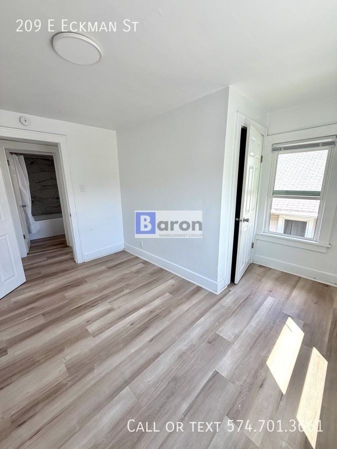 209 E Eckman St - Photo 6 of 15