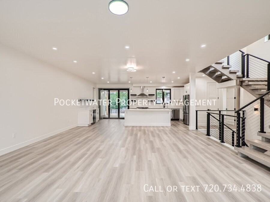 3595 Darley Ave - Photo 4 of 36